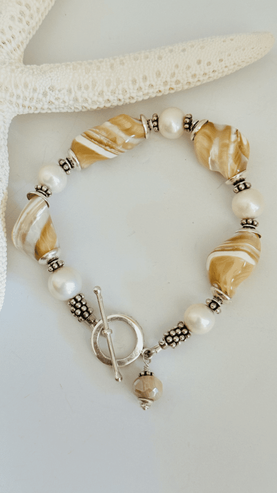 Seashell and Pearl Bracelet with Sterling Silver